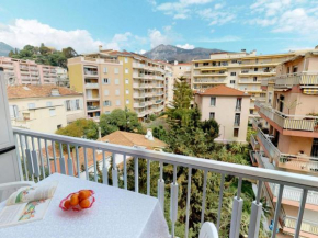 Studio au dernier étage avec terrasse, parking privé, clim, et wifi - centre ville et plage à proximité - FR-1-196-234